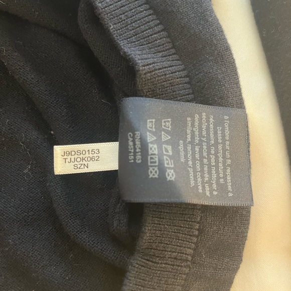 Tommy Hilfiger V Neck Sweater - Picture 2 of 4